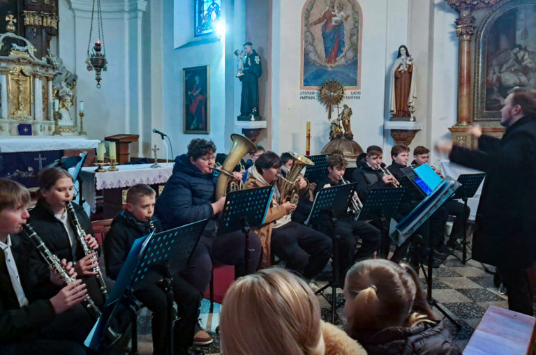 Vánoční koncert dechového orchestru – Lobodice